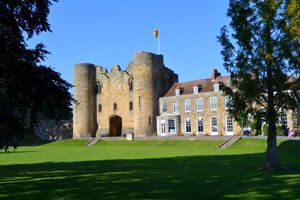 Tonbridge castle- click for photo gallery